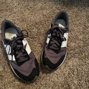 New Balance Men's Black, White, and Gray Sneakers